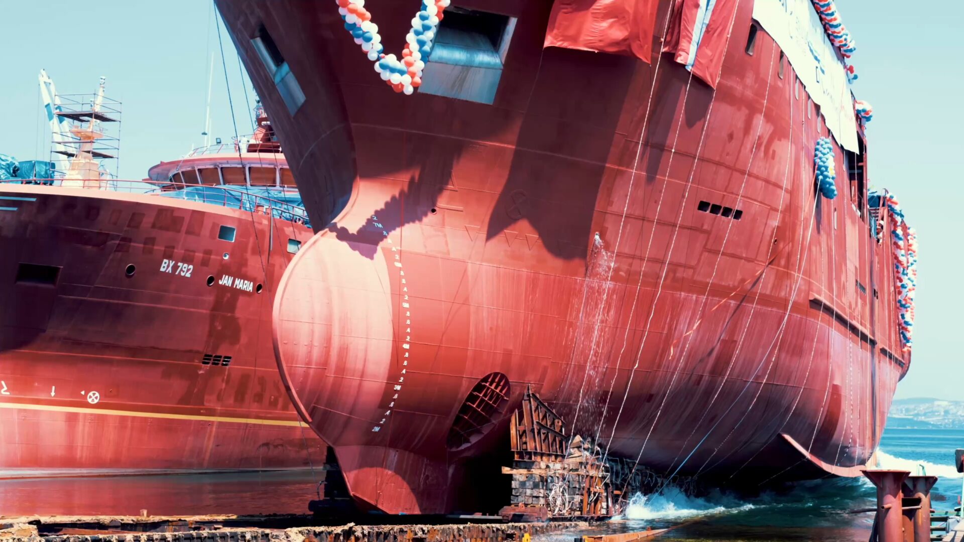 MT1217 Frøyanes Trawler & Crab Catcher launched at Tersan Shipyard